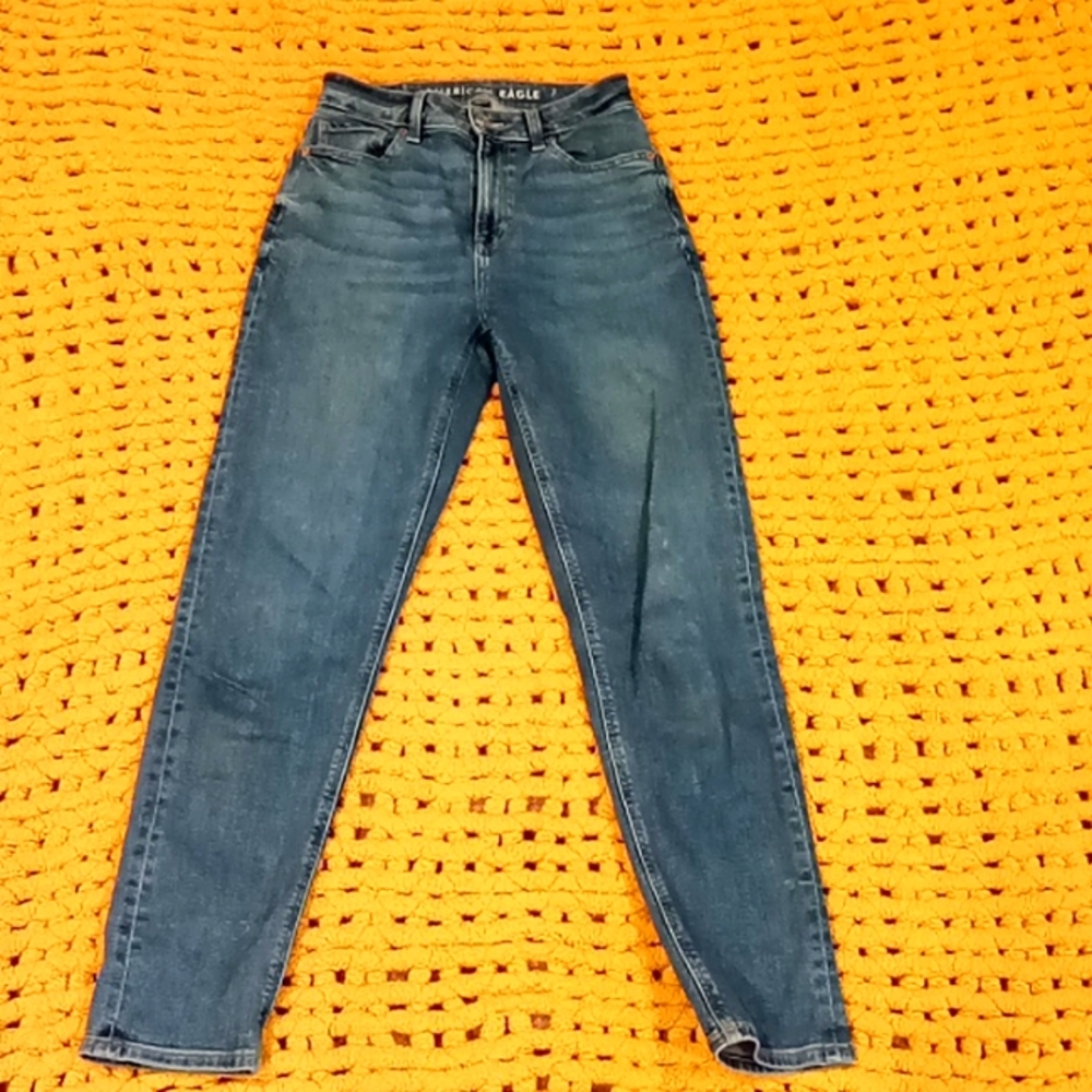 American eagle mom jeans